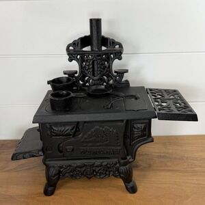 Vintage Old Mountain Salesman's Sample Cast Iron Mini Wood Stove + Accessories